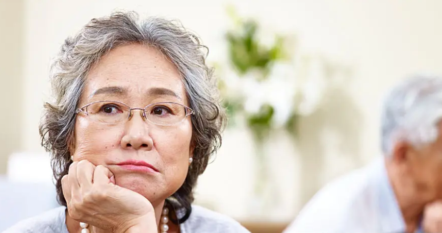 대화를 거부하는 부부