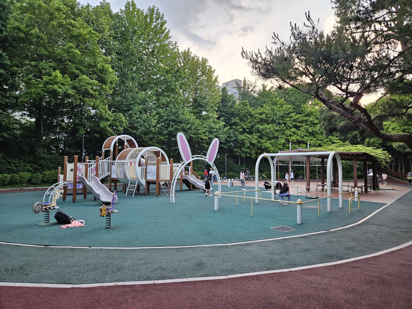 삼일공원 동작구 공원 동네 공원 산책 공원 운동 러닝 조깅 배드민턴 삼일운동 항일운동 독립운동 국가지정 공원 테마공원 산책