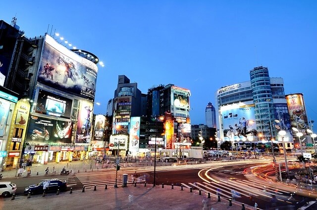 대만 타이베이 도시의 밤 거리