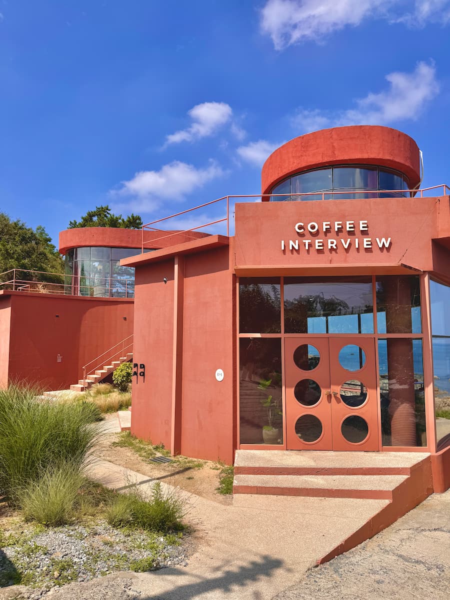 스테이인터뷰 파도리 카페 외관