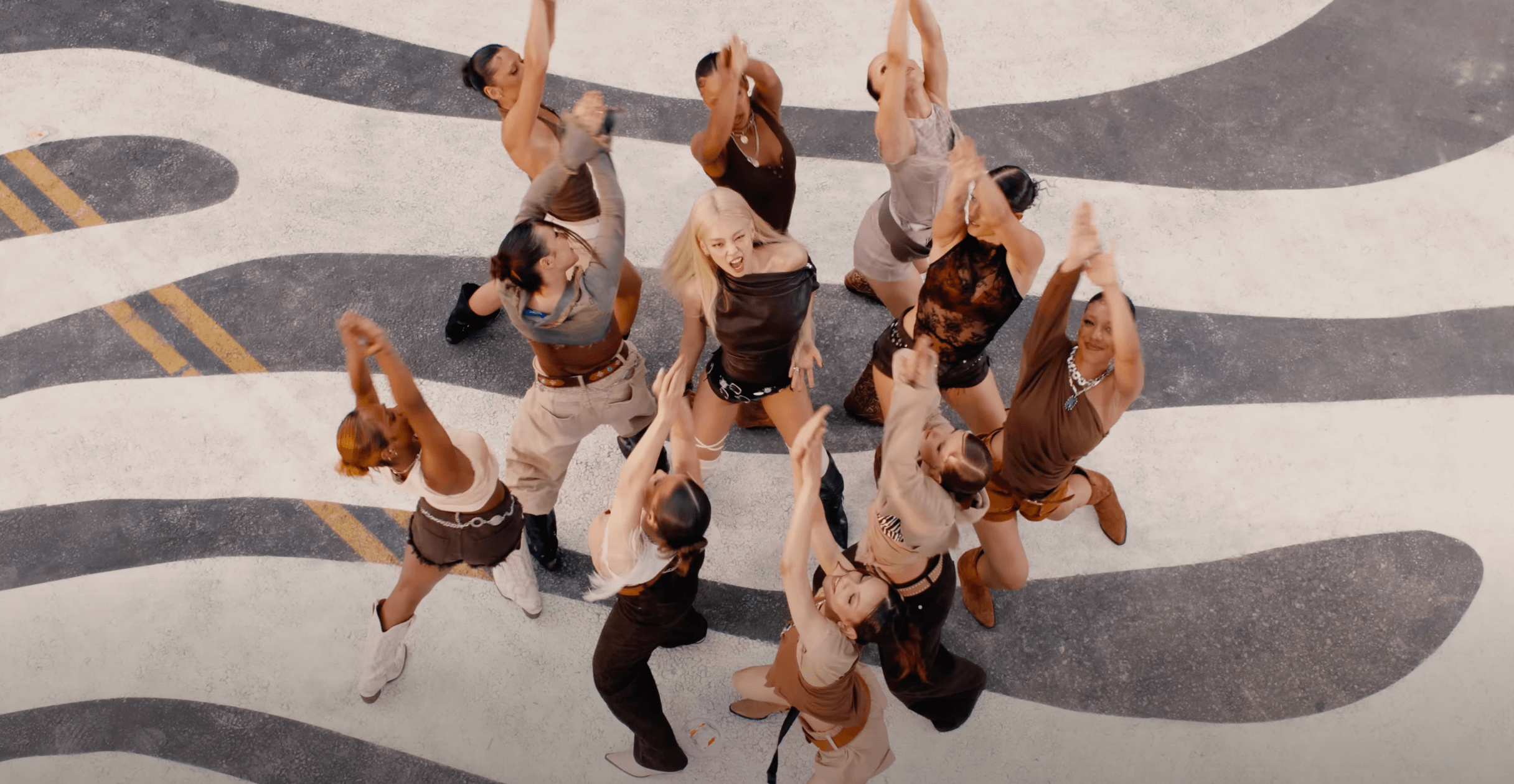 제니 Mantra 뜻 가사/해석/Lyrics (+방송부적격 이유)