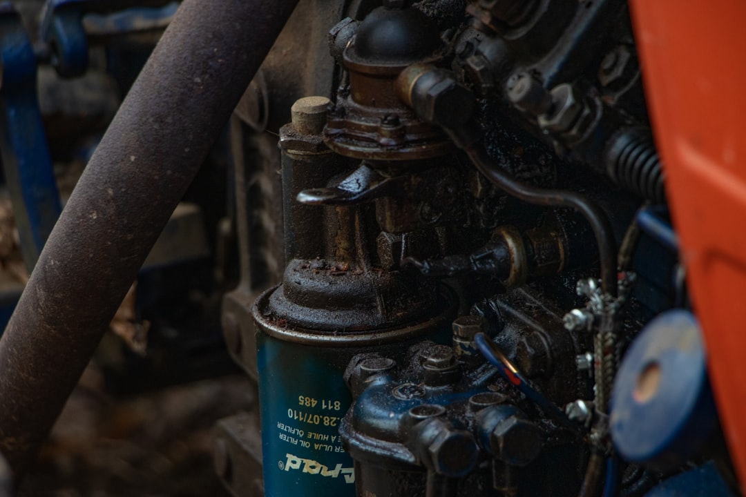 Synthetic engine oil
