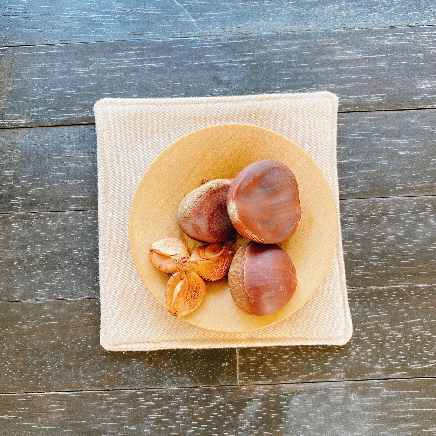 제주 애월 장전리 왕벚꽃거리 근처 문태준 시인 카페 오롬마르