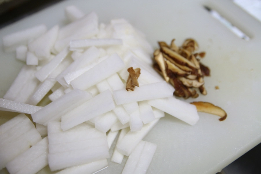 재료 손질 모습