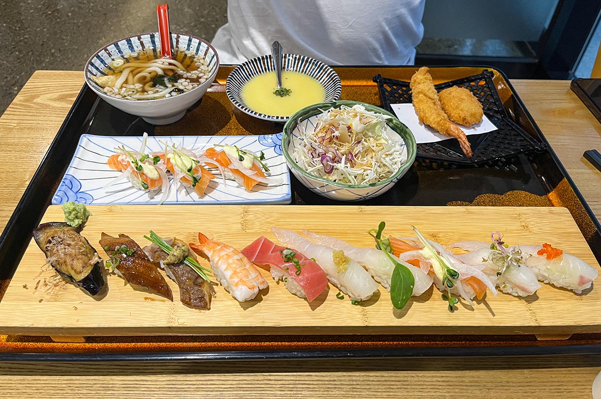 정관 흑송 디너 스시 세트