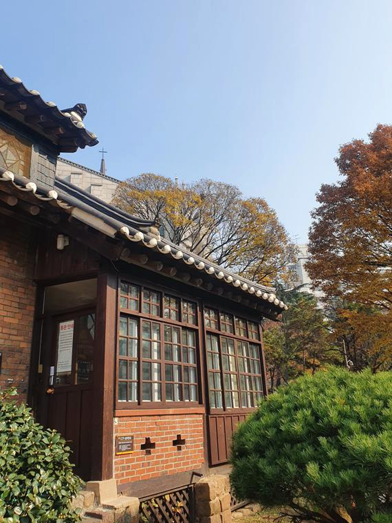 스윗즈-주택-입구