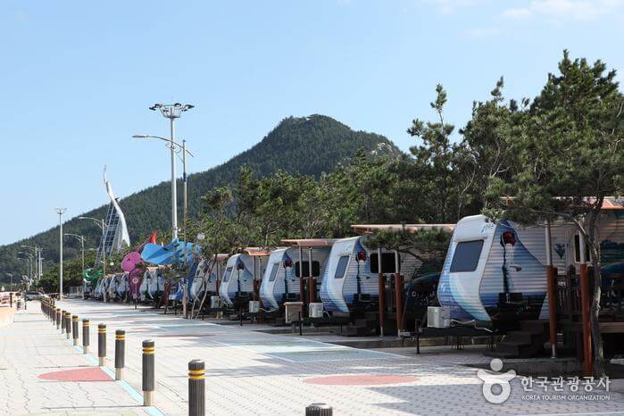 바닷가 캠핑장