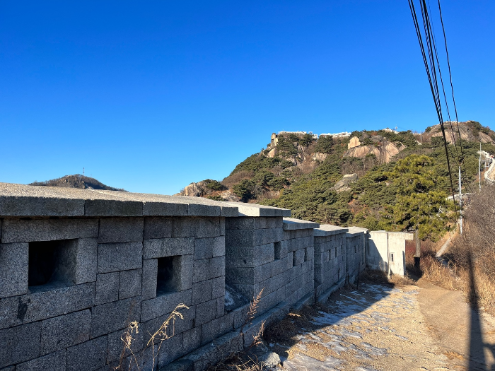 성벽길 따라 등산