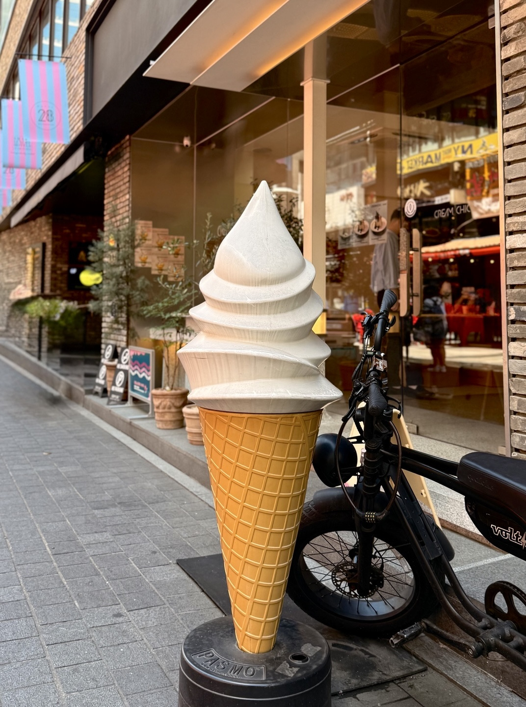 명동 아인슈페너 / 디저트 맛집 카페 '크림시크'