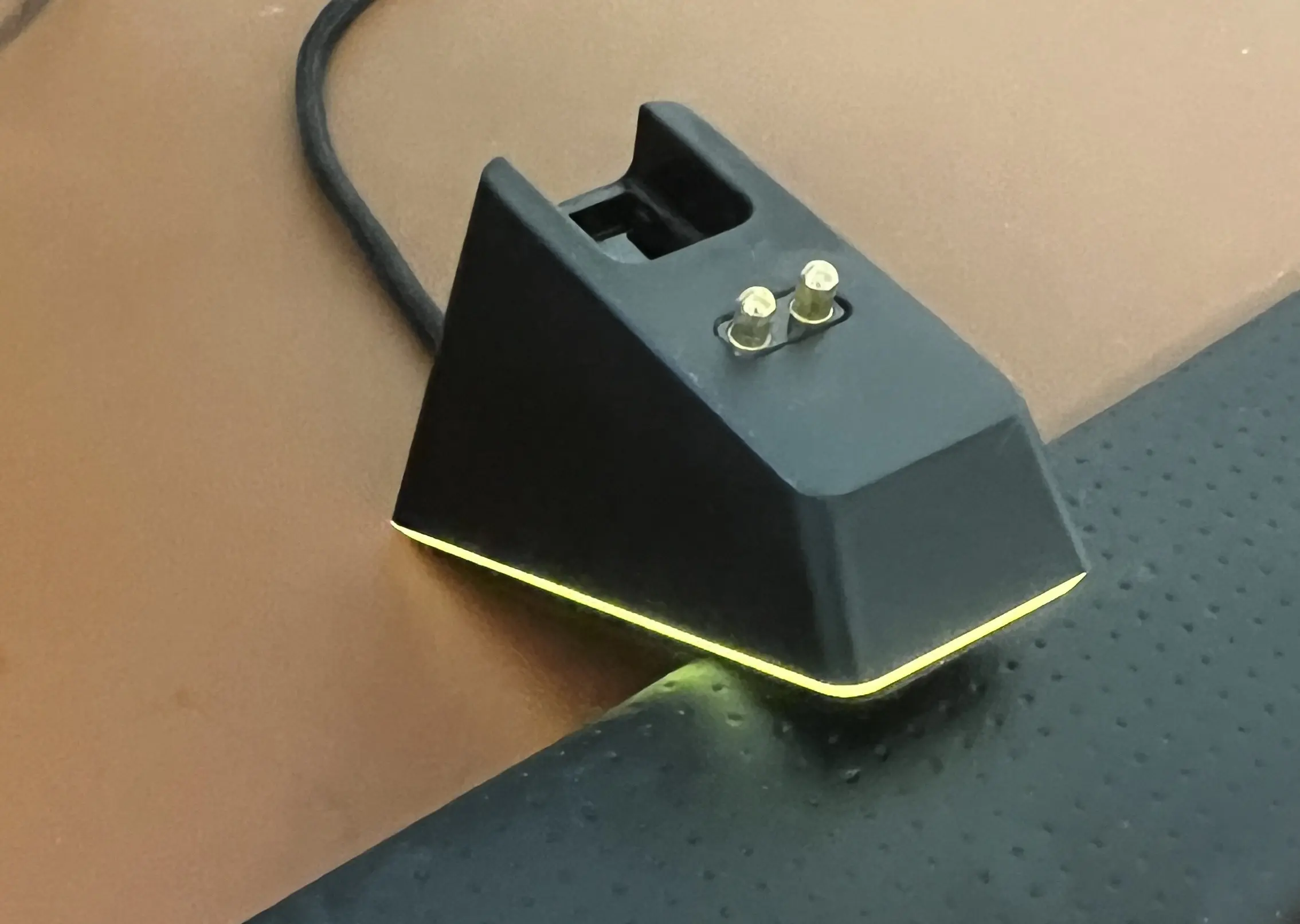 레이저 무선마우스 충전독 안됨