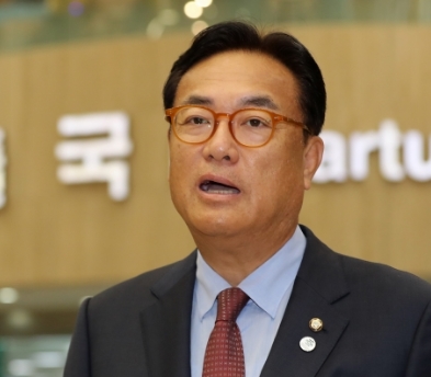 정진석 의원 프로필 나이 고향 학력 재산 페이스북