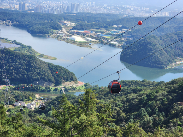 춘천 삼악산호수케이블카에서 내려보는 의암호