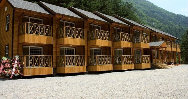 칼봉산자연휴양림 산림휴양관 전경