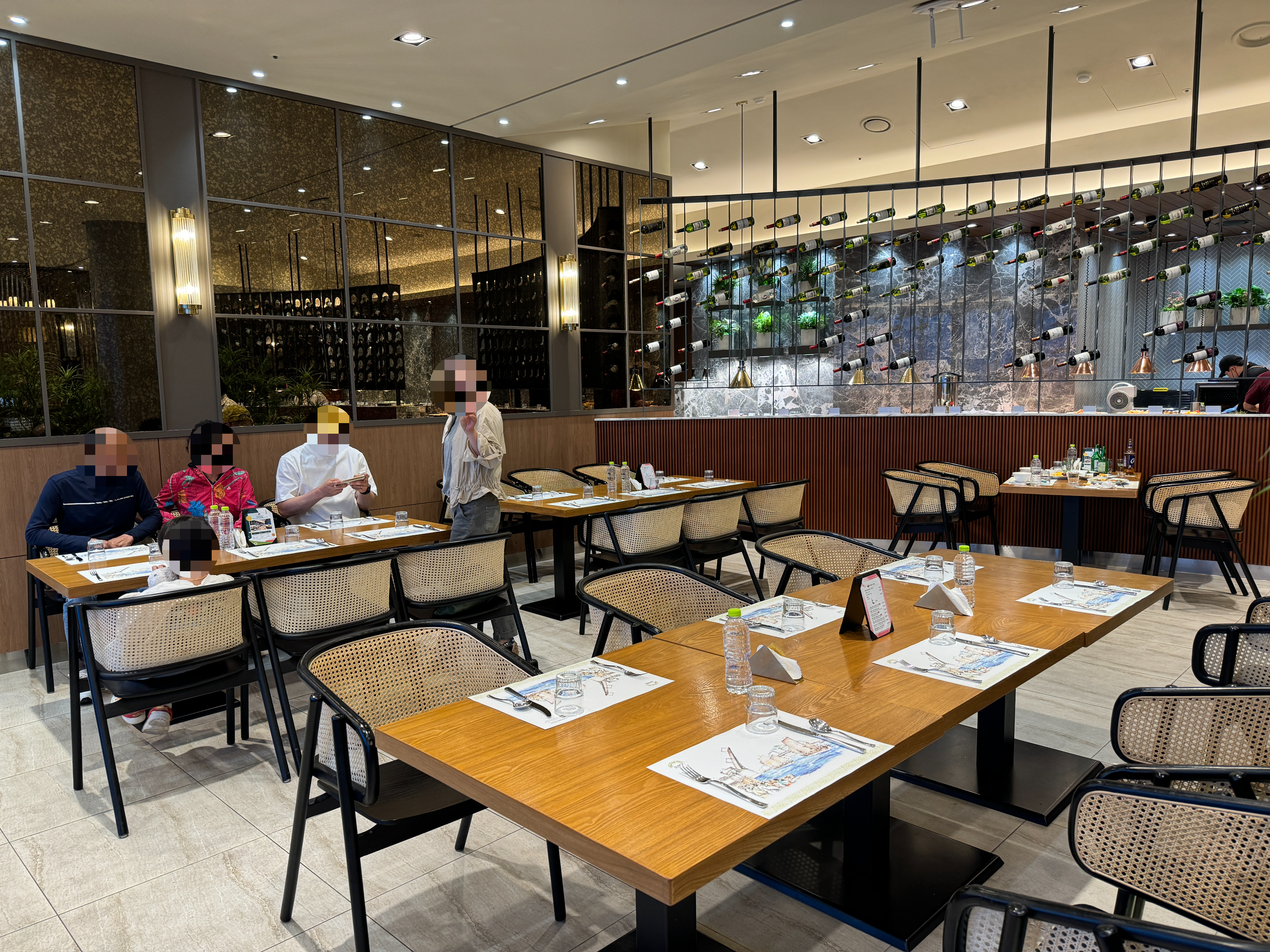 부산-영도-뷔페-목장원-오채담-뷔페홀좌석