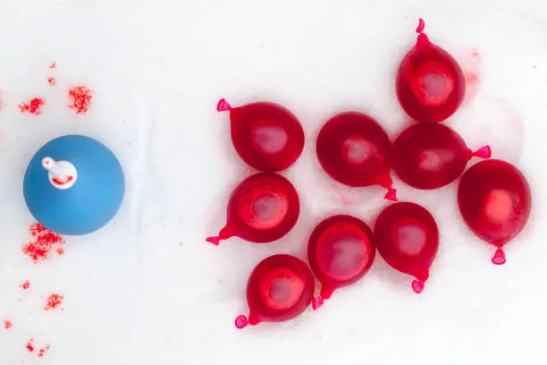 생리후 부정출혈 원인은 무엇일까요? 여성의 건강을 생각할 때 가장 기본적인 것 중 하나가 바로 '생리'입니다. 생리는 우리 몸이 정상적으로 기능하고 있다는 신호이며, 가임 기간 동안 여성의 건강 상태를 반영해 주죠. 그러면 왜 부정출혈이 생기는지 알아볼까요~