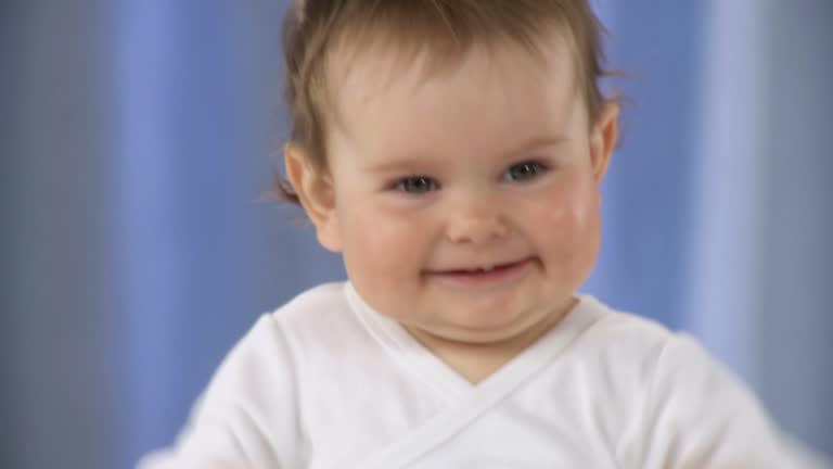 아기 돌보는 꿈