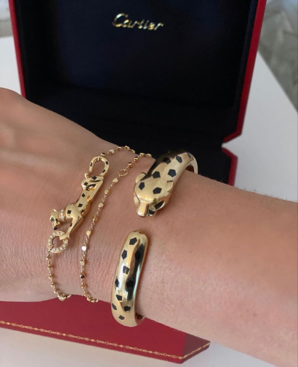 명리학적 편관과 괴강의 기운을 상징하는 까르띠에 다이아몬드 팬더 링