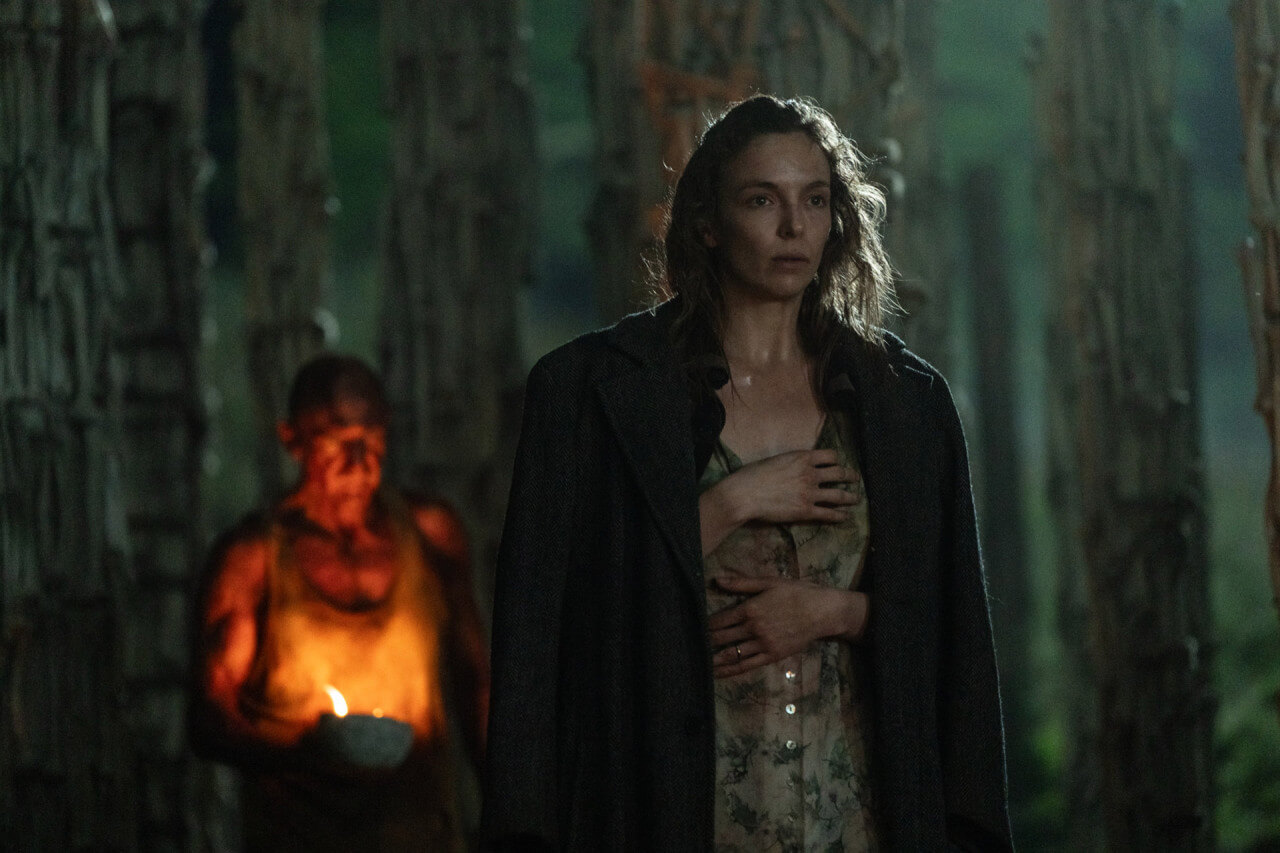 마지막에 편안한 죽음을 맞이하기 전의 스파이크의 어머니 아일라