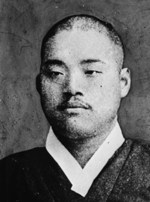 1957년 10월 10일, 3·1운동 민족대표이자 친일 행적을 남긴 육당 최남선이 사망했습니다. 이 블로그 글은 그의 복잡한 삶과 역사적 유산을 조명합니다.