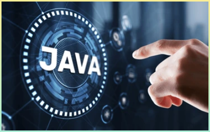 사업가 클릭하다 가상 화면에 자바 프로그래밍 언어 응용 프로그램 개념.