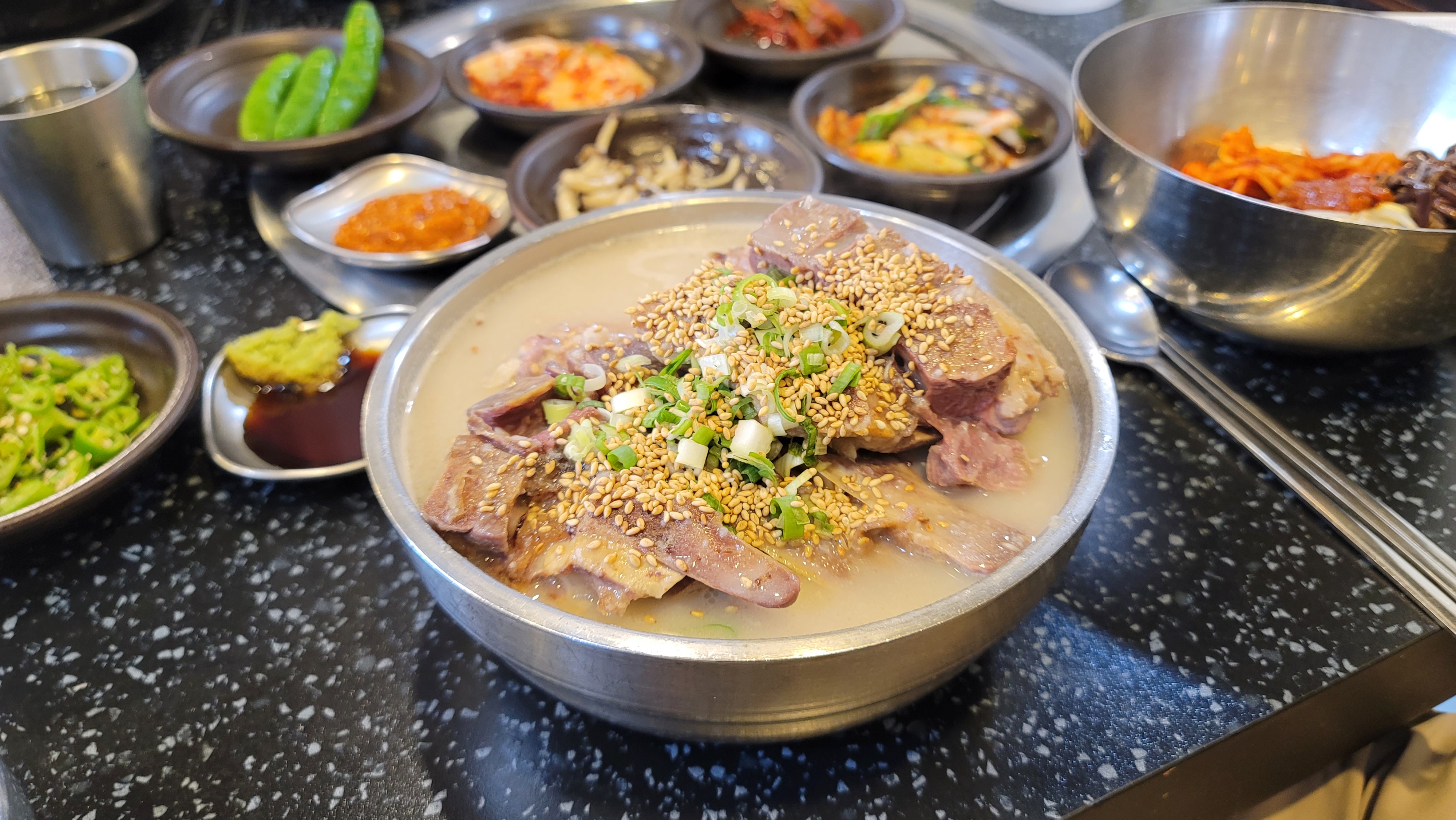 제주 접짝뼈국