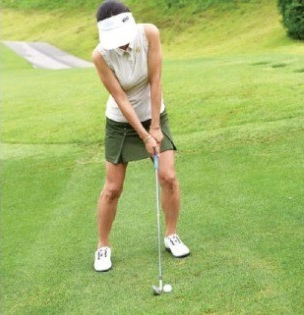 오르막 경사에서의 샷 모습