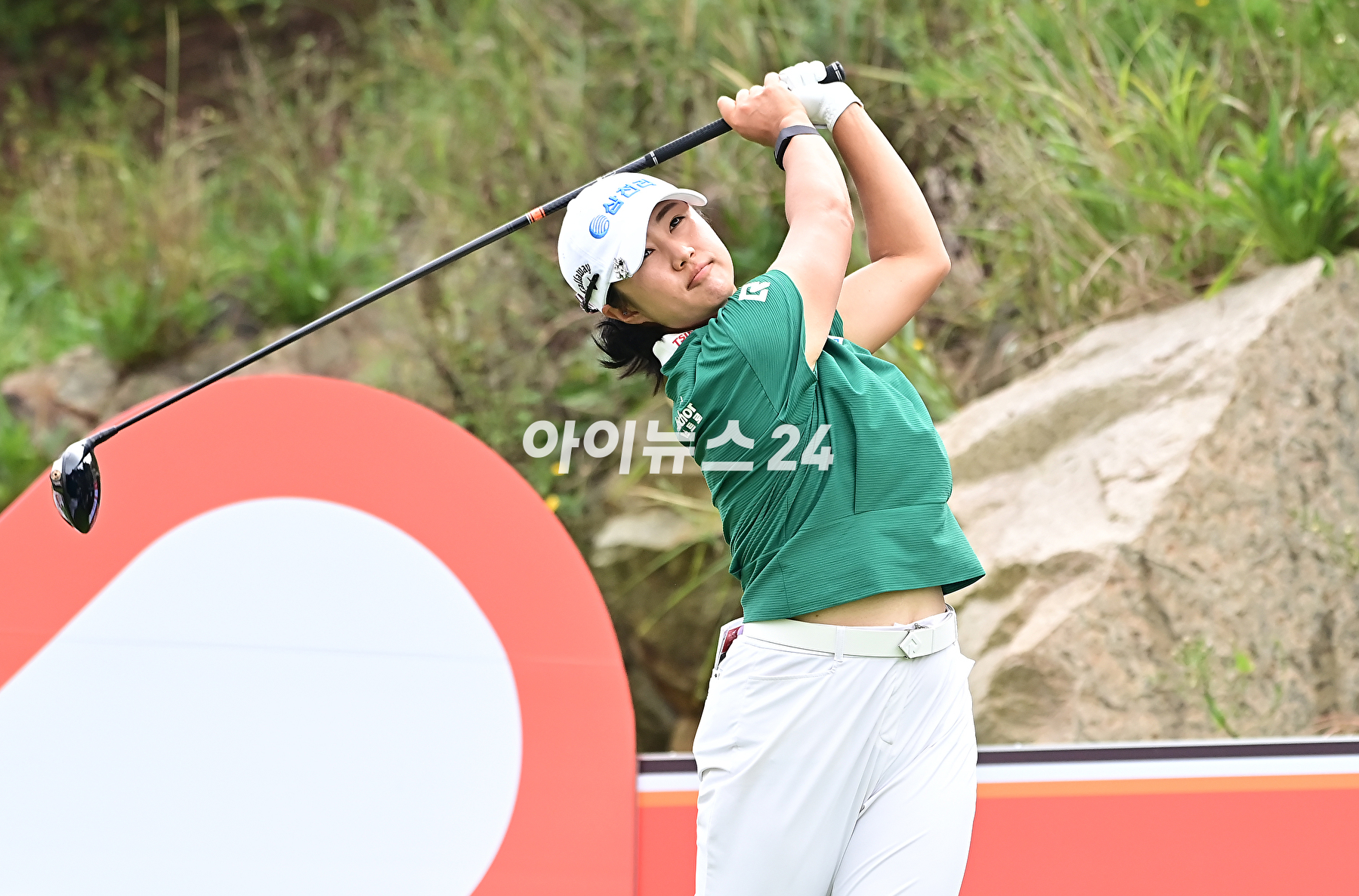 17일 인천광역시 중구 클럽72(파72ㅣ6,713야드)에서 열린 'OK금융그룹 읏맨 오픈'(총상금 8억 원, 우승상금 1억 4,400만 원) 최종 라운드에서 마다솜이 티샷을 하고 있다. [사진=곽영래 기자]
