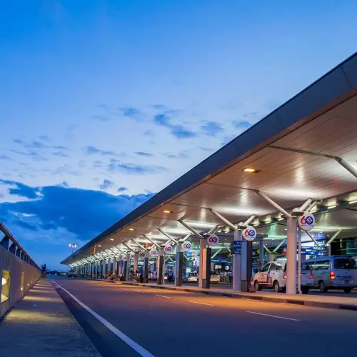 부산 김해공항 주차장