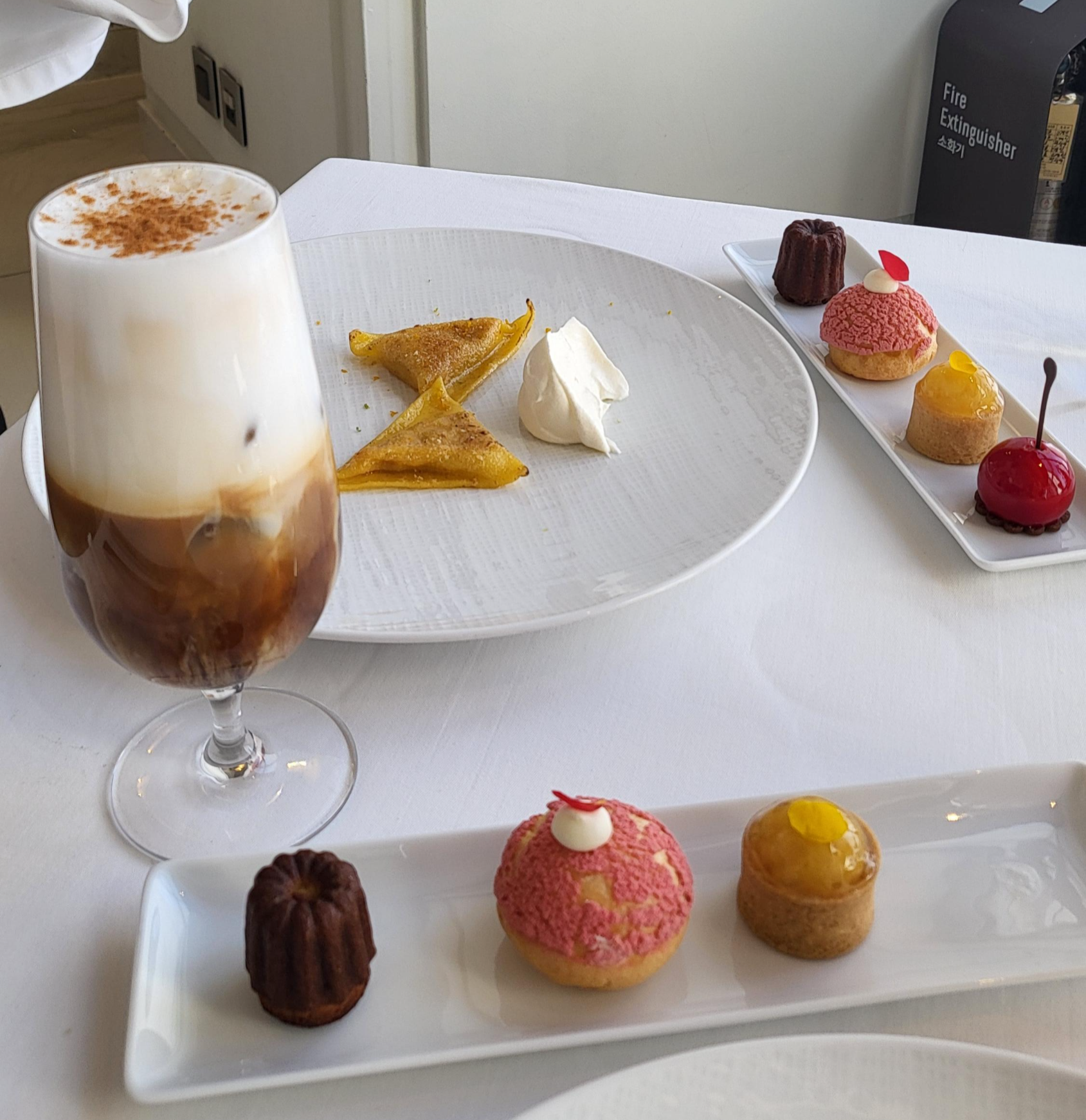 아마렛또/><img src=