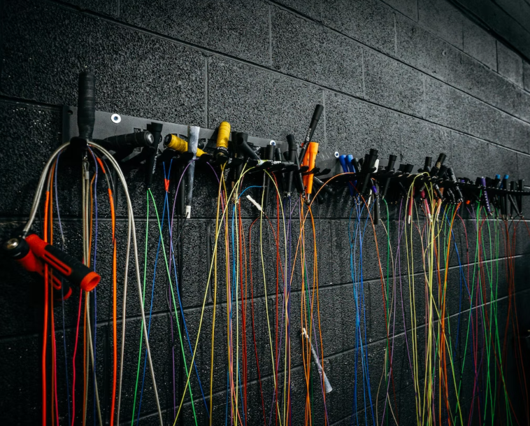 시간 공간의 제약 x