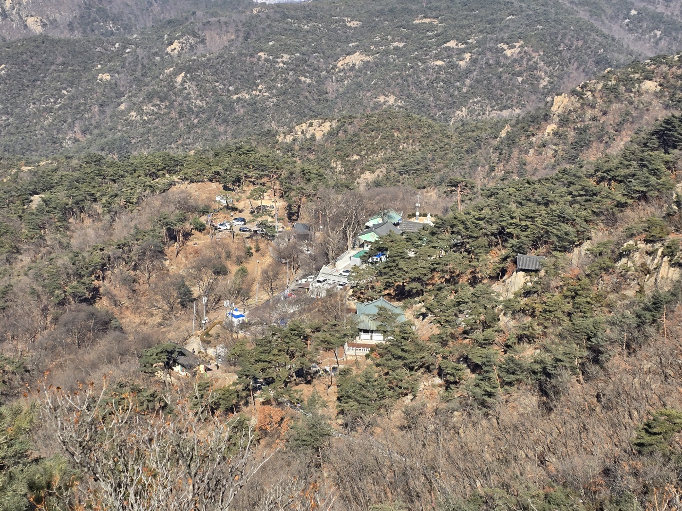 산에서 찍은 풍경