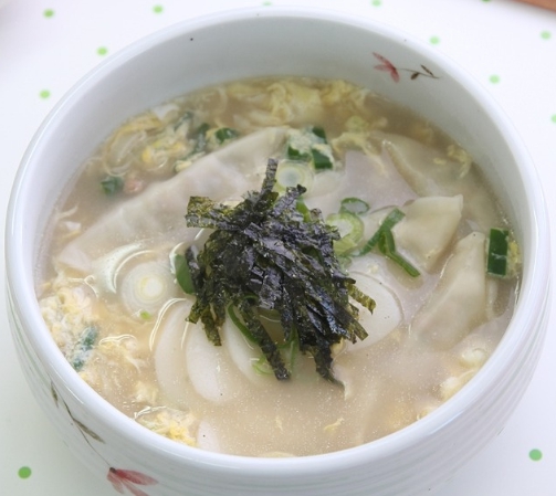 한국의 떡 종류 떡만둣국