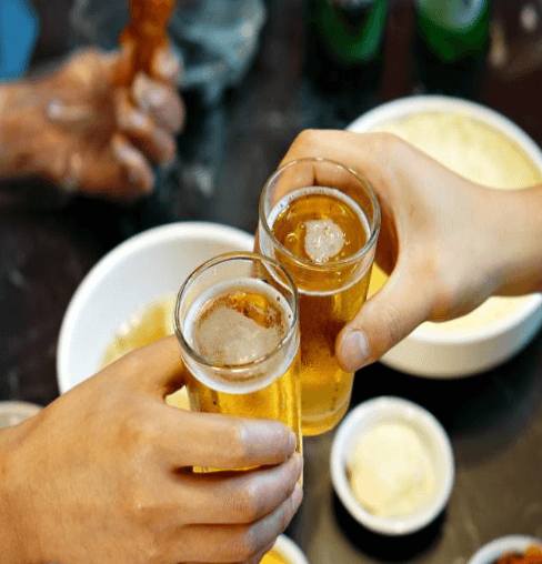 술잔을-부딪히는-썸네일-이미지