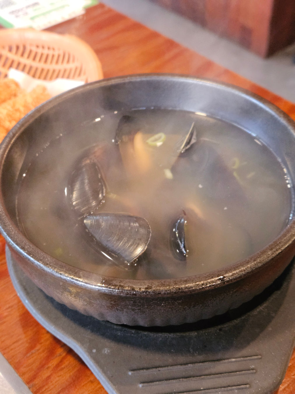 통영 돌문어 보쌈 인계동 홍합국