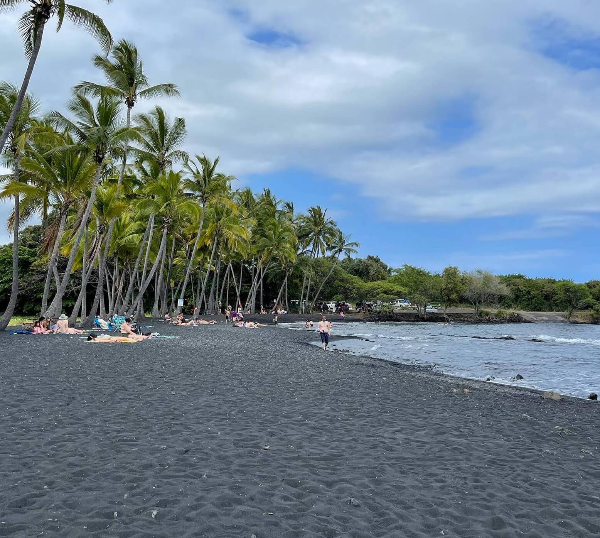 빅아일랜드-푸날루우-블랙-샌드-비치-사진