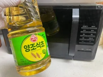 찌든 때부터 냄새까지 전자레인지 청소 레몬 식초로 간편하게 해결 완벽 관리_19