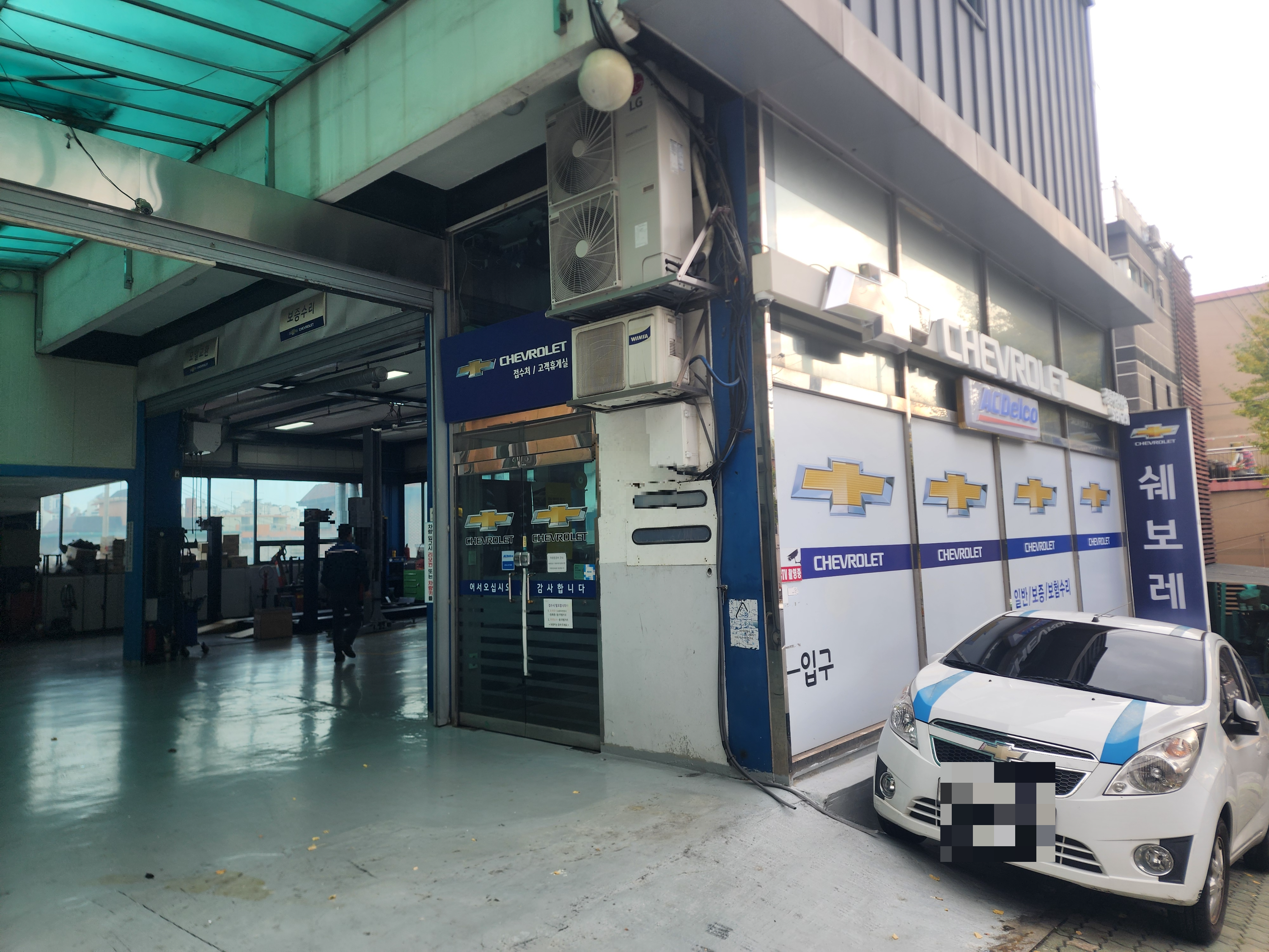 쉐보레 정릉서비스센터 스파크 tpms 에어컨필터 브레이크오일 미션오일 점화플러그 교체 대공사