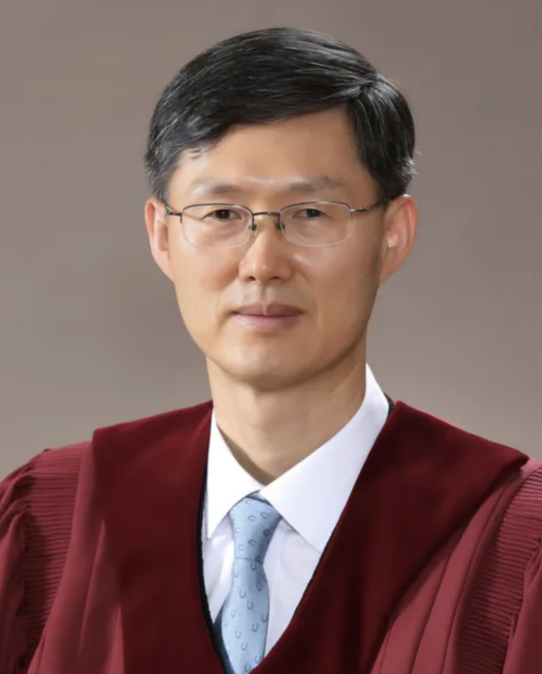 문형배 부인 이경아 얼굴과 나이차이, 직업 및 가족사 총정리 (+김형두 재판관 아들 자폐 이야기)