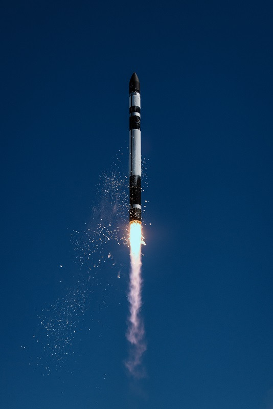 Rocket Lab의 Electron 발사체가 이륙하는 모습
