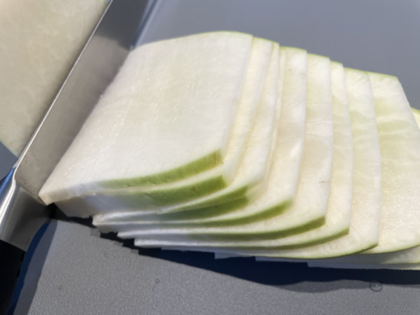 무생채 맛있게 하는법 - 결대로 썰기