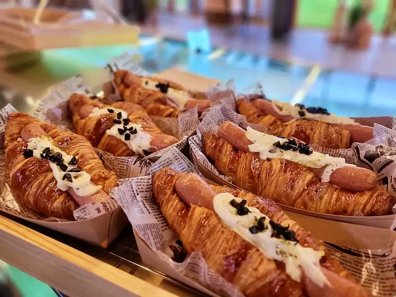 네모세모 원주 뮤지엄산 오크밸리 간현유원지 맛집 공연장 있는 크로와상 샌드위치 브런치 생크림 폭탄 카스테라 디저트 베이커리 맛있는 카페