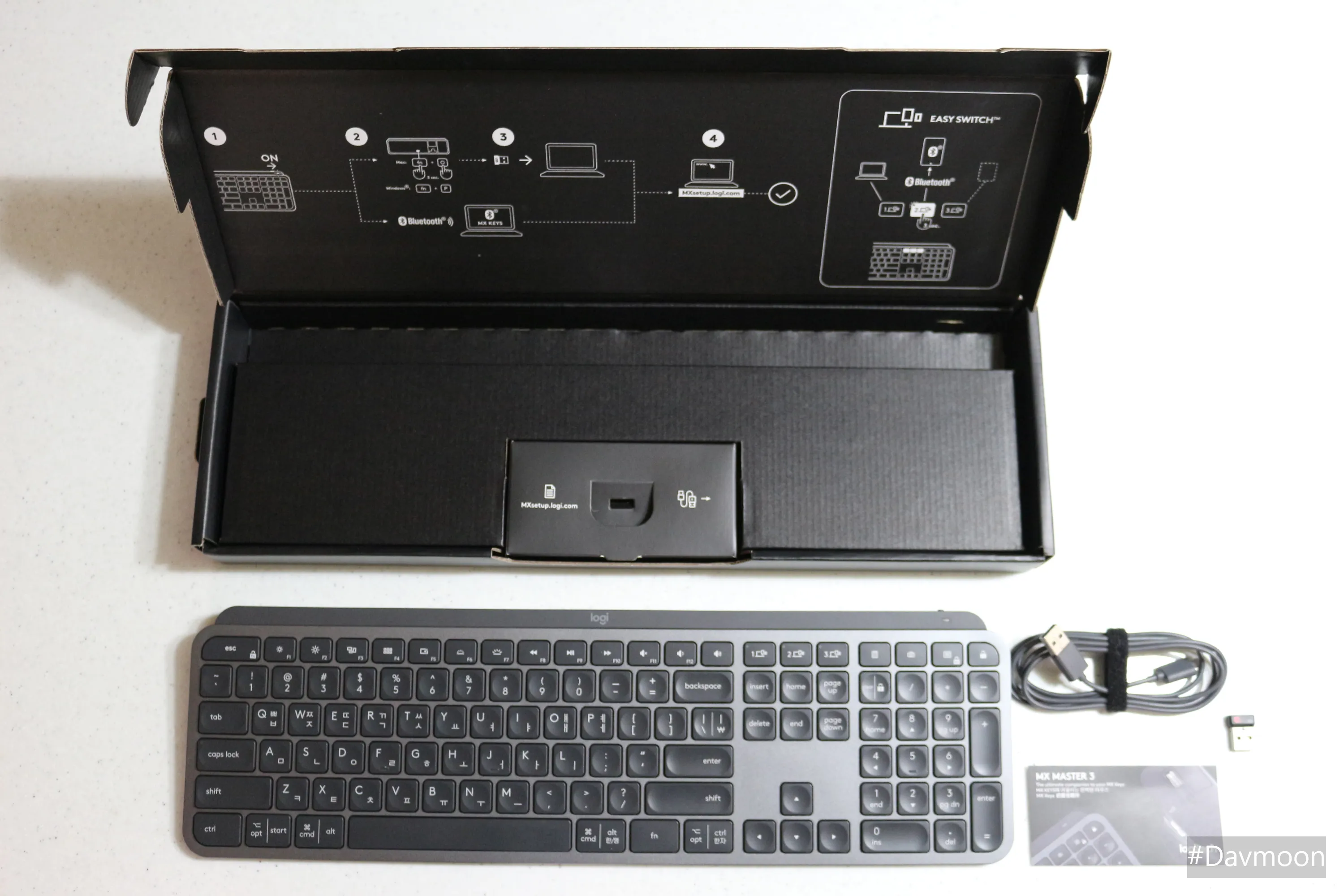 MX KEYS 내부 구성품