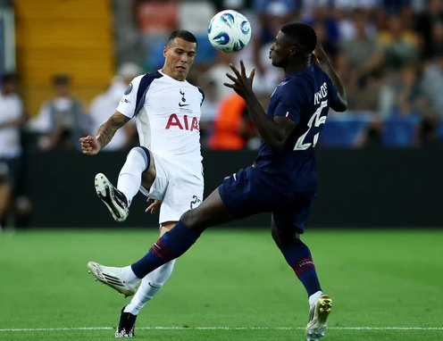PSG, 토트넘 꺾고 UEFA 슈퍼컵 : 전반전 경기 리뷰