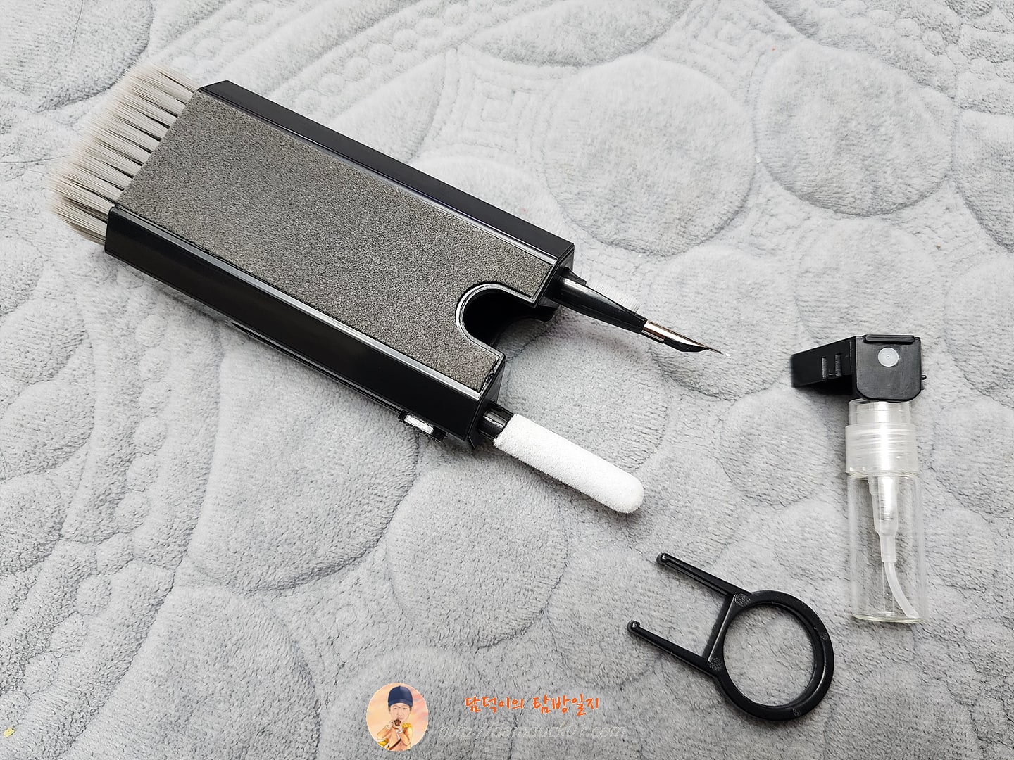 키보드 청소 키트 이어폰 클리너 브러시, 에어팟 컴퓨터 태블릿 노트북 TV 화면 휴대폰 청소 도구, 8 in 1