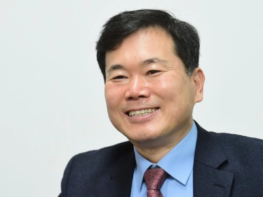 김승수 국회의원 프로필 나이 고향 학력 재산 페이스북