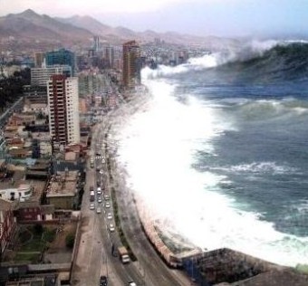 아파트를 집어 삼키려고 달려드는 해일