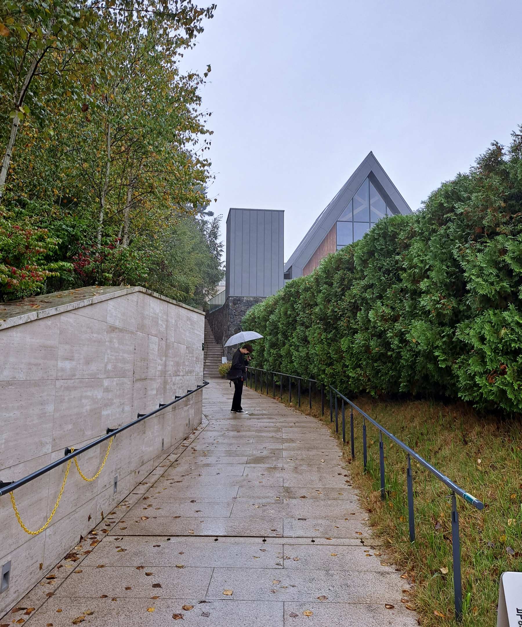 부활교회 올라가는 길