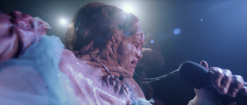 영화 '서브스턴스(The Substance)' 관람평 - 현대 사회의 외모 지상주의와 젊음에 대한 집착 풍자