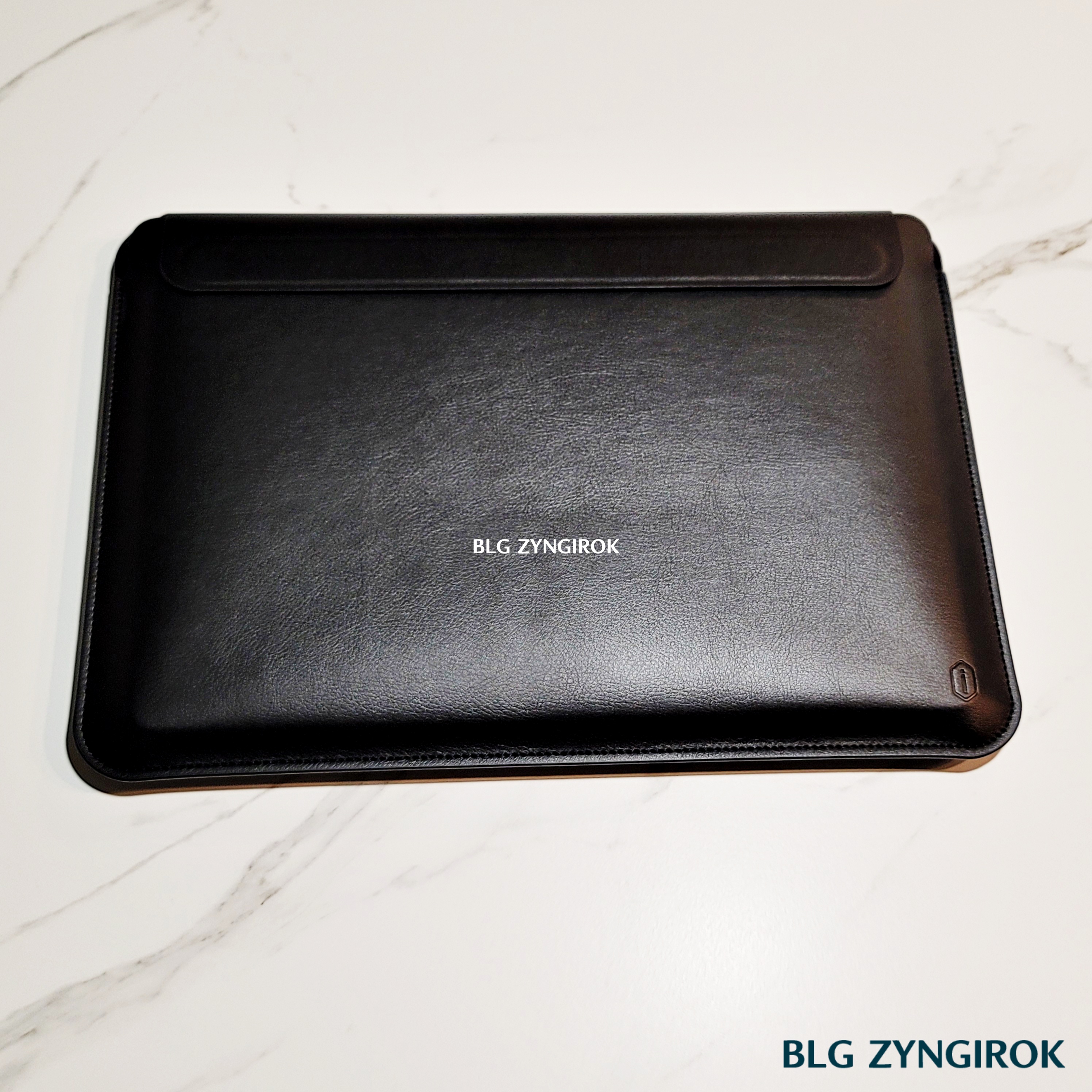 맥북-파우치-skin-pro-2-맥북-넣은-모습