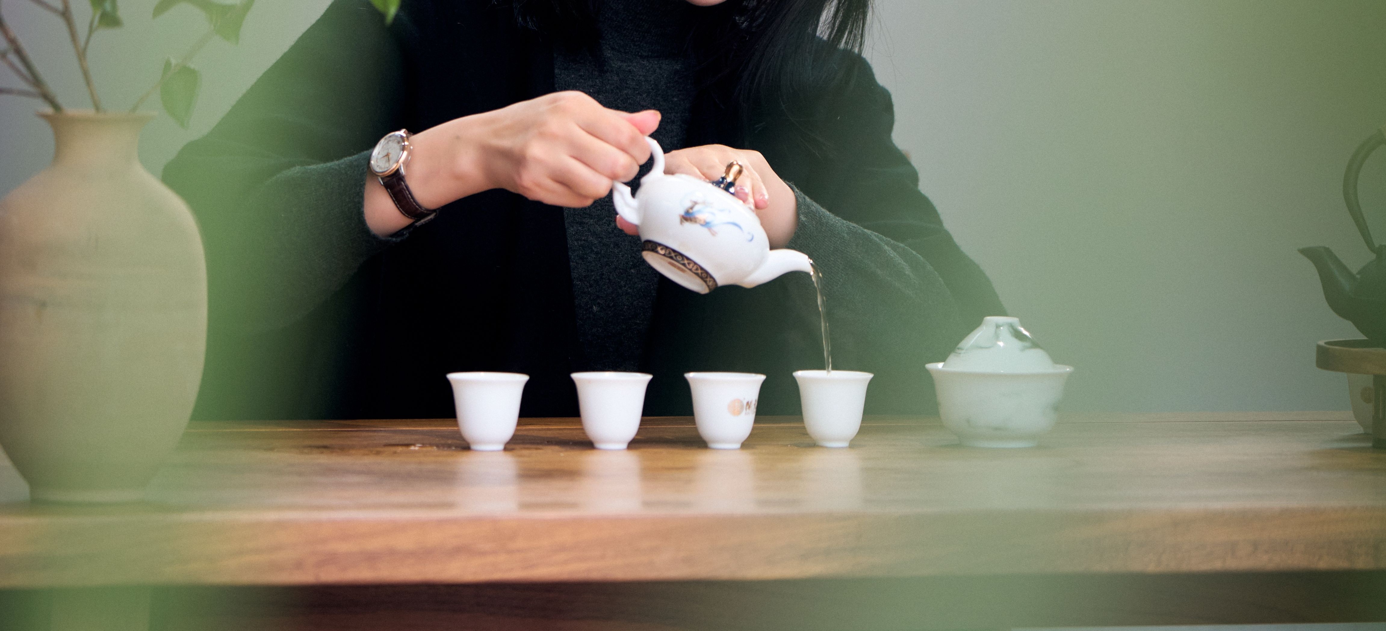 차와 명상: 차 한 잔의 휴식이 주는 의미